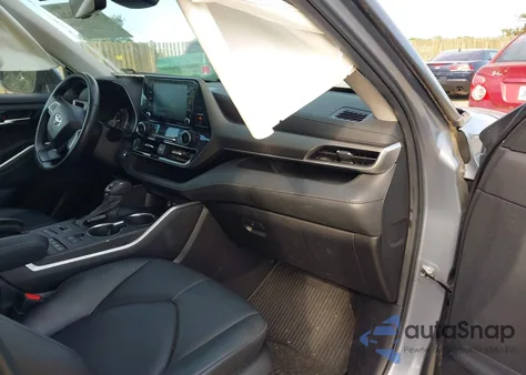 2022 Toyota Highlander Xle z USA, uszkodzony, nr VIN 5TDGZRBHXNS195928